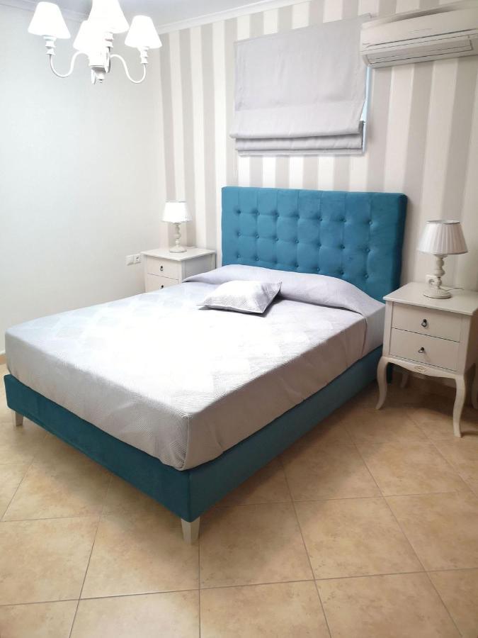 Pirofani Villa Apartments Apolpaina Exteriör bild